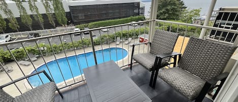 屋外ダイニングエリア