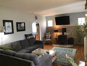 Living Room w Playstation 4