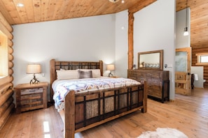 Large master bedroom with a private ensuite | King Bed