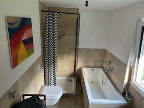 Ferienwohnung Landhausidylle am Wasserfall, 70qm für max. 4 Pers.-Bad