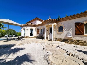 Extérieur maison de vacances [été]