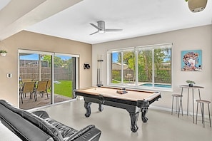 Spielezimmer
