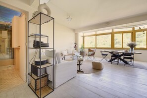 Living room with open kitchen