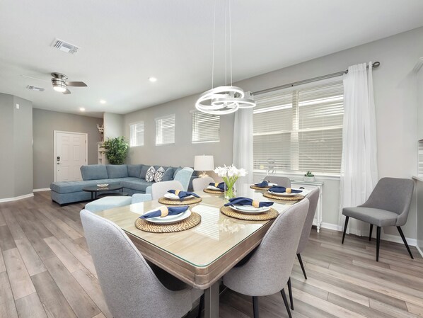 Gorgeous Downstairs Living Area with Dining Table Seating 6