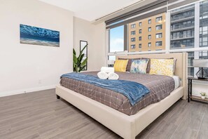 Queen Bedroom
