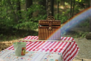 picnic table