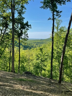 Overlook viewing of the Bluegrass region 