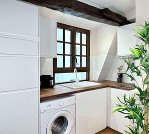 The kitchen is fully equipped for a perfect stay !