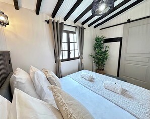 Large bedroom with storage facilities