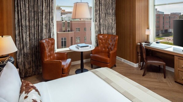 Unit with King bed. Exact unit will be assigned upon arrival. Views, colors, and decor may vary.