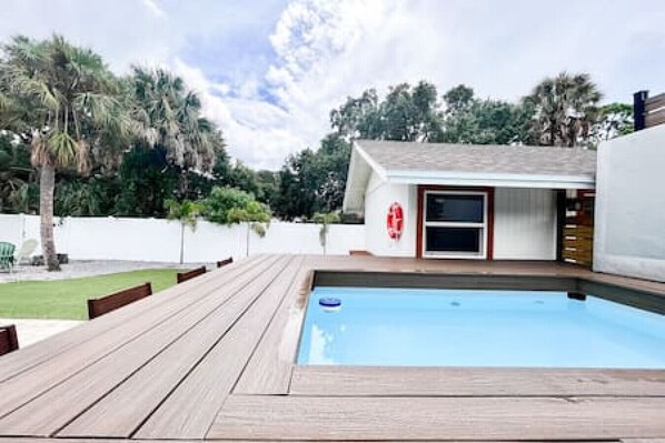 Super Cool Above Ground Pool w/ Stairs & Pool Toys! Note/ this is a small dipping pool only.   Dimensions approximately 8ft x 10ft