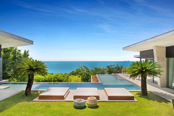 Infinity pool