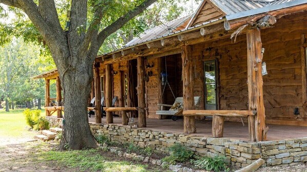 Rustic Style Cabin