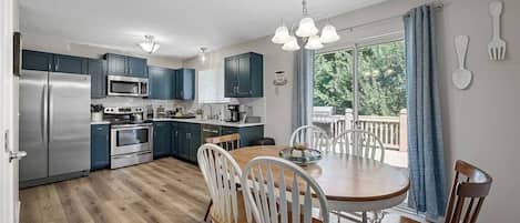 Welcome to Blair's House!  Here you will see the newly renovated kitchen, Quartz counters, new LVP flooring and table with seating for six.

Let's get cooking!