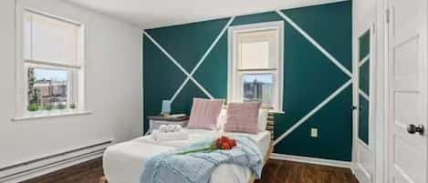 Add a burst of color to your bedroom with our bright and colorful full bedroom, perfect for a lively and energetic vibe