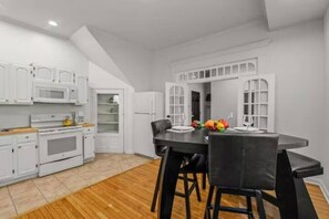 Sit down to a delicious meal with your closest friends or family at our comfortable four-seater dining table