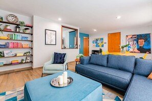 This family and pet-friendly condo is the perfect stay in the heart of Roma!