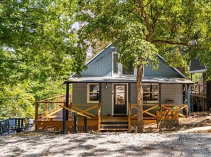 The Marble Falls Homestay Chalet