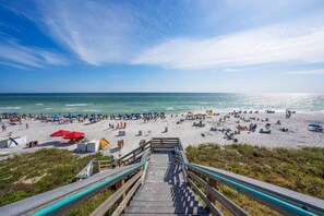 Private Beach Access with Tram - Experience the best of Seacrest Beach on 30A with exclusive private beach access and convenient tram services. Enjoy hassle-free trips to the pristine shores, making every beach day a breeze in this coastal paradise.