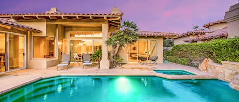 Golf Gem is a four-bedroom home boasting a private pool and spa, coupled with the sophistication of ALL en-suite bedrooms. Located in the prestigious PGA West, this remarkable abode spans an expansive 3,880 square feet, offering an unparalleled experience of luxury living.