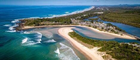 Cudgera Creek, a perfect place for children to play - 200m south of the unit.