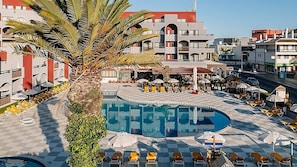 Outdoor swimming pool