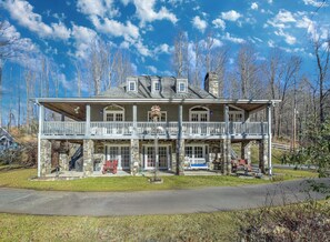 Welcome to Mountain Hollow!
