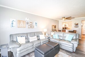 St. Augustine Beach Rentals Living Room