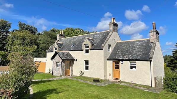 The Old Schoolhouse Front