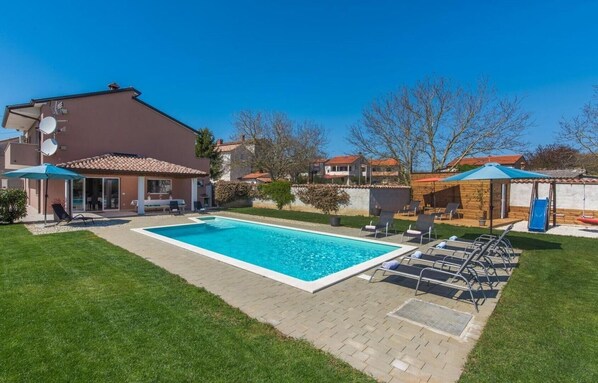 Croatian luxury villa Gioiello Istriano for rent and vacation with private pool and children's playground