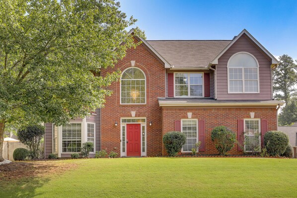 Roswell Vacation Rental | 3BR | 1.5BA | Stairs Required | 2,498 Sq Ft
