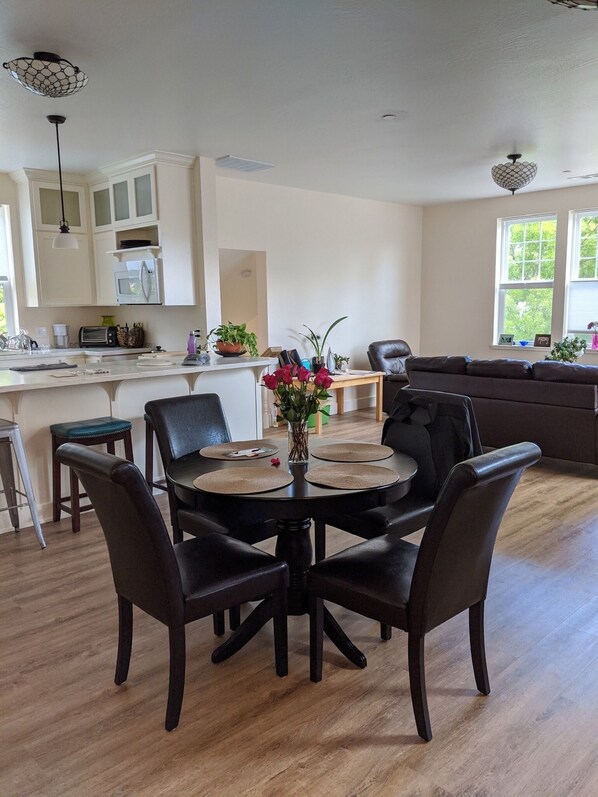 Gazing from the dining to the kitchen and living room.