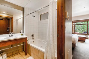 Bathroom / Jetted Tub and Shower Combo