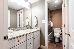 Bathroom 1 - Bathtub/Shower Combo