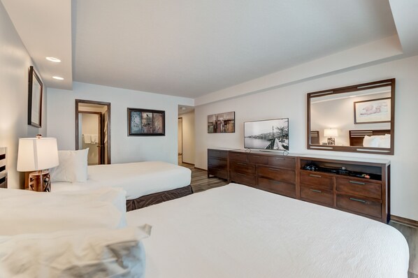 2 Queen Beds