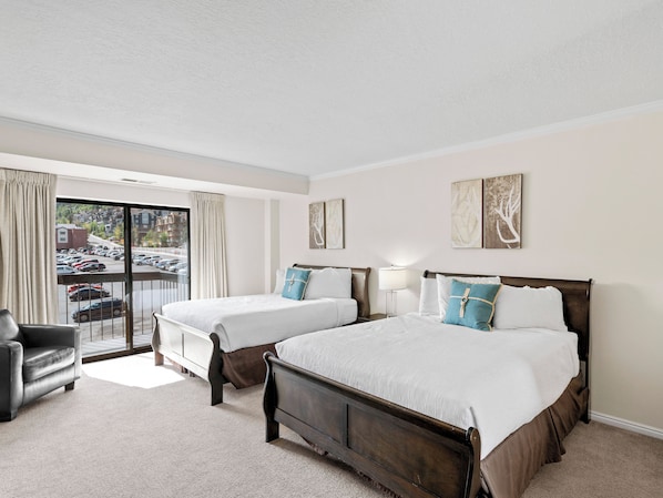Main Living Area / Two Queen Beds