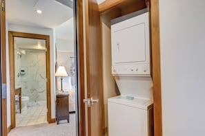 In-Room Laundry (This unit is half of a lockoff unit. The washer and dryer are shared with the occupants of the other half of the unit in a foyer that separates the rooms.)