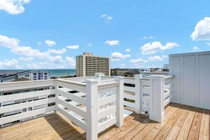 Rooftop deck