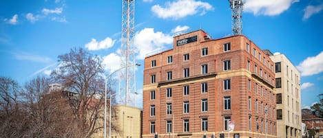 The building from the outside (from Davey Street).