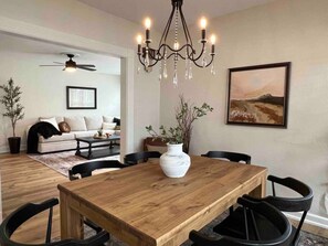 Dining room / living room