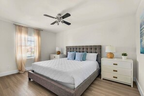 Unwind and enjoy a restful night's sleep in this king-sized bed