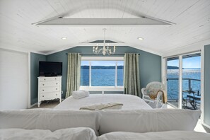   Imagine waking up in a tranquil oasis where the first thing you see is the vast expanse of the ocean stretching out before you. 