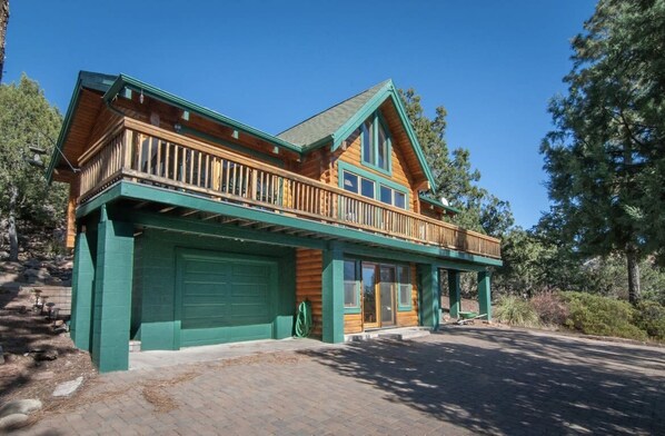 Exterior view of Bear Cabin.