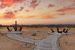 Unobstructed views of the Joshua Tree landscape.
