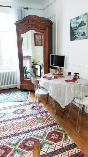 Salon avec TV