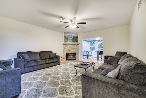 Effort Vacation Rental | 3BR | 2.5BA | Stairs Required | 2,976 Sq Ft