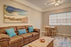 Pull out sofa for additional sleeping