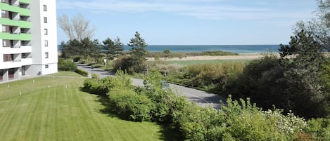 Blick vom Balkon auf die Ostsee