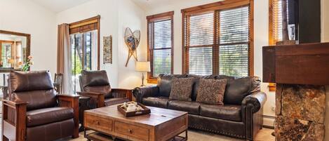 Living Room, Main Street Junction 26, Breckenridge Vacation Rental