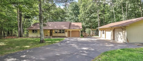 Big Spacious driveway